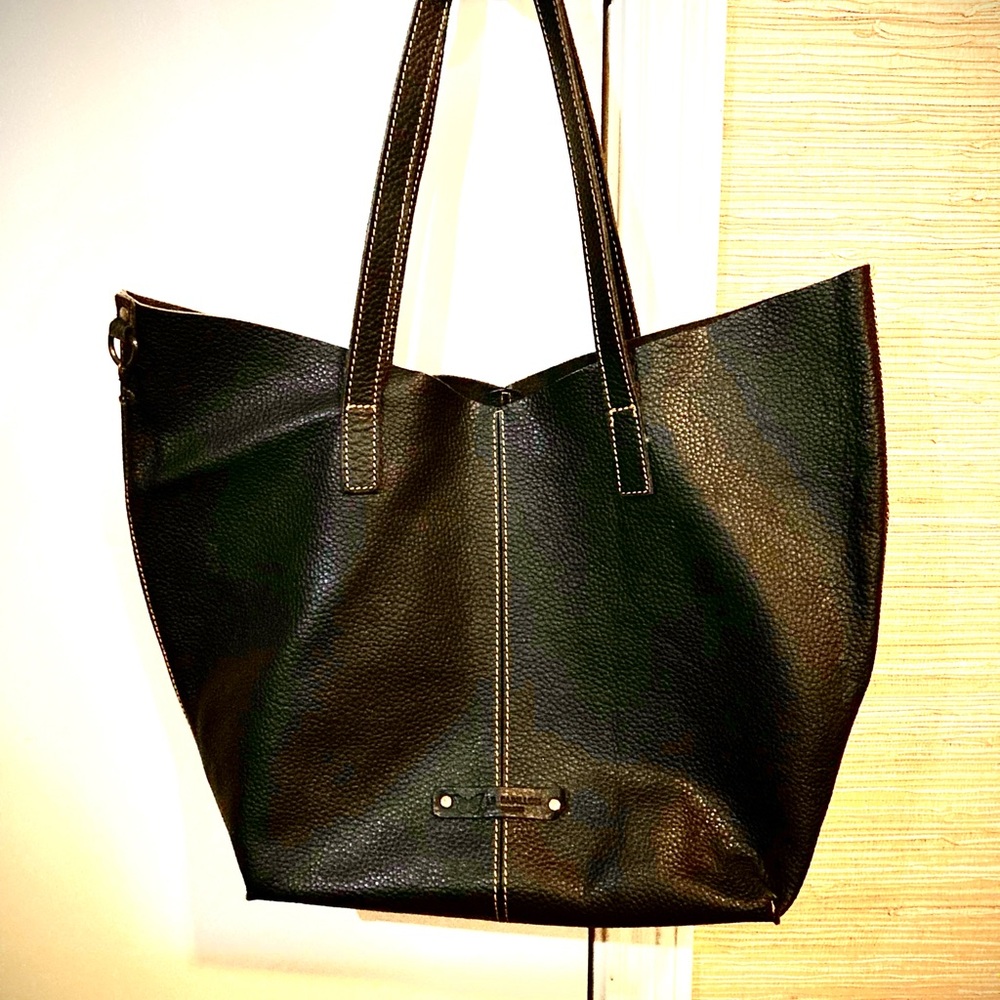 Black Leather Tote Bag by Papillion Classic Everyday Carry